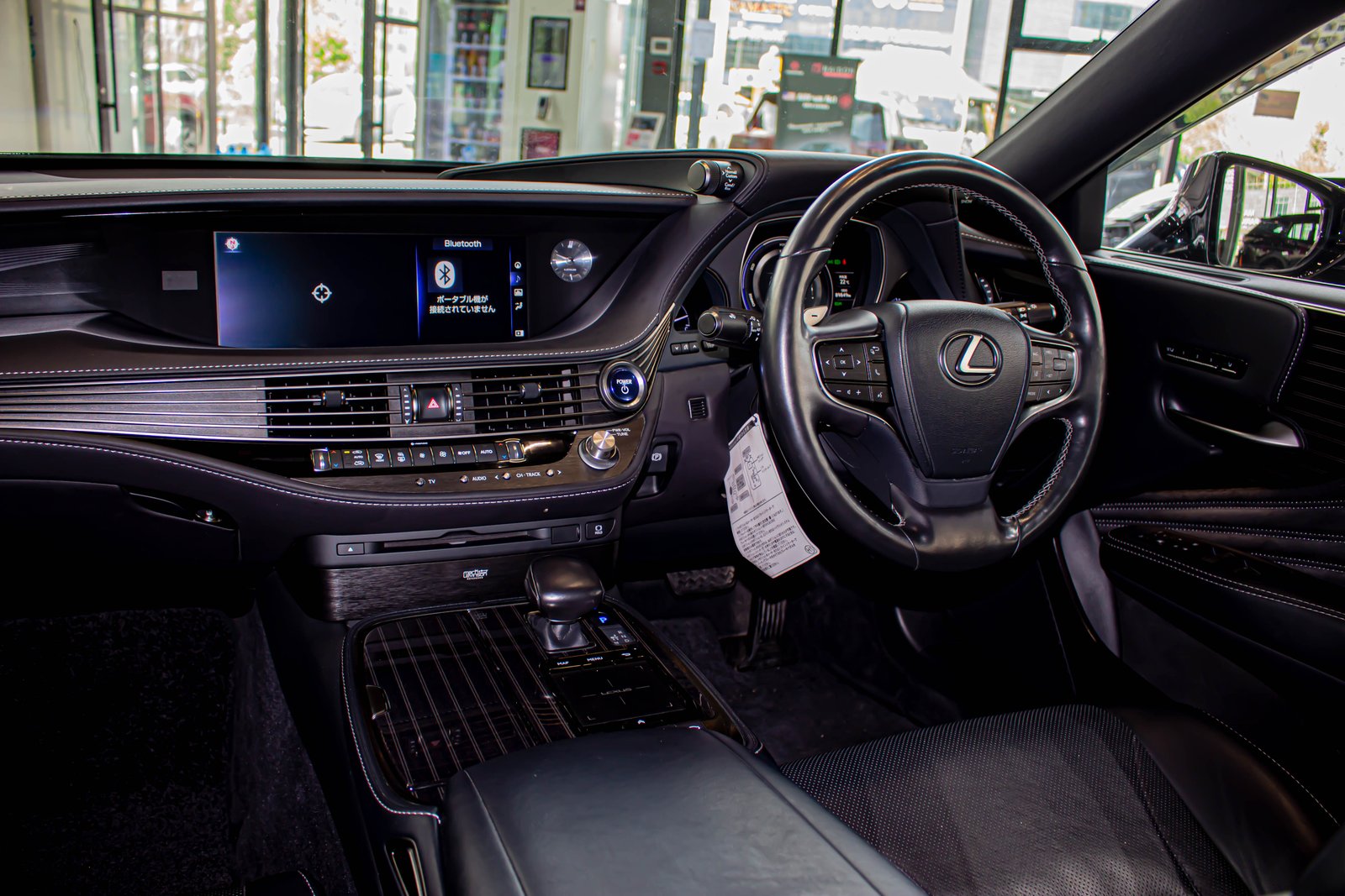 Lexus LS500h - 8