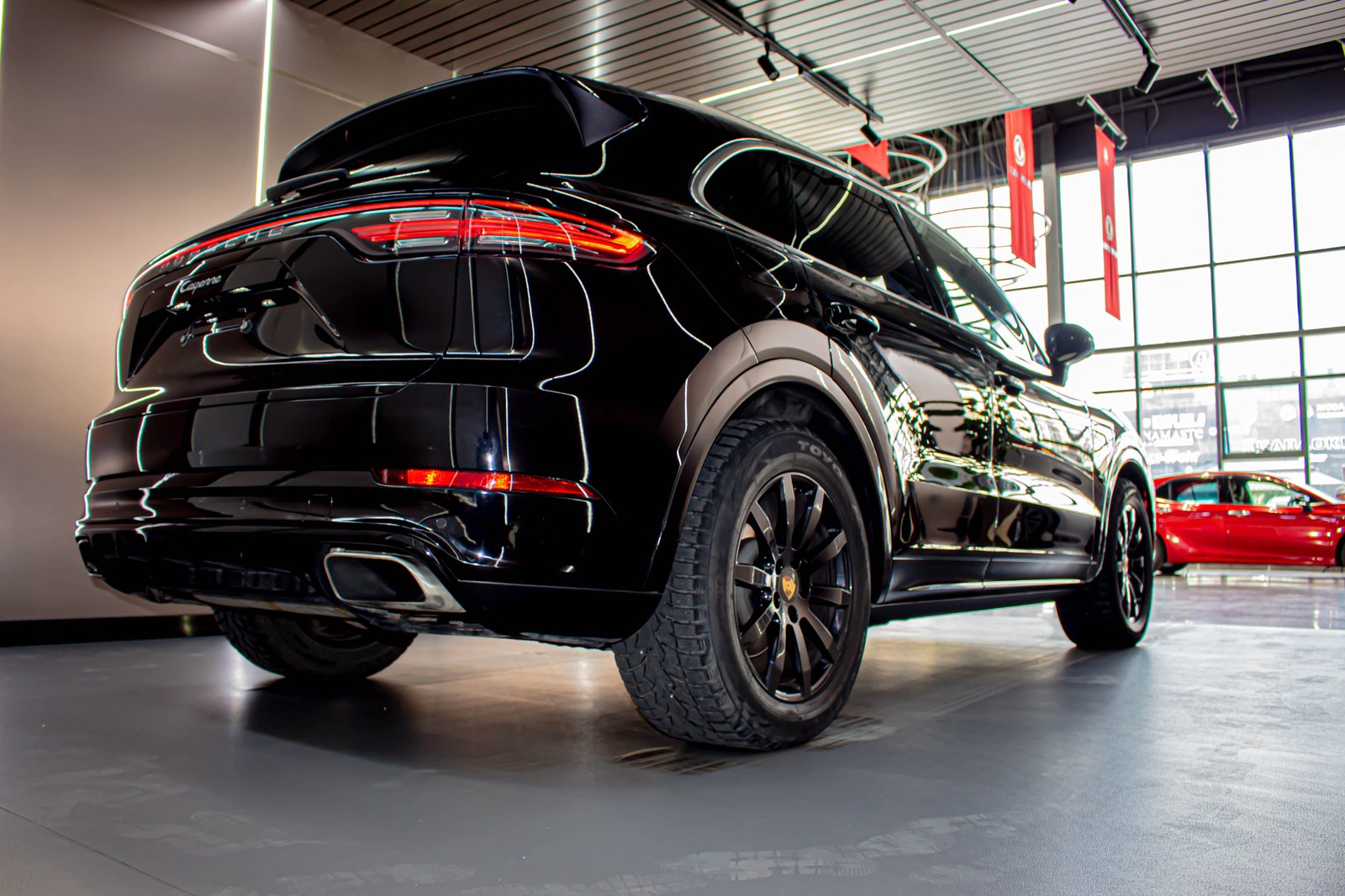 Porsche Cayenne - 4