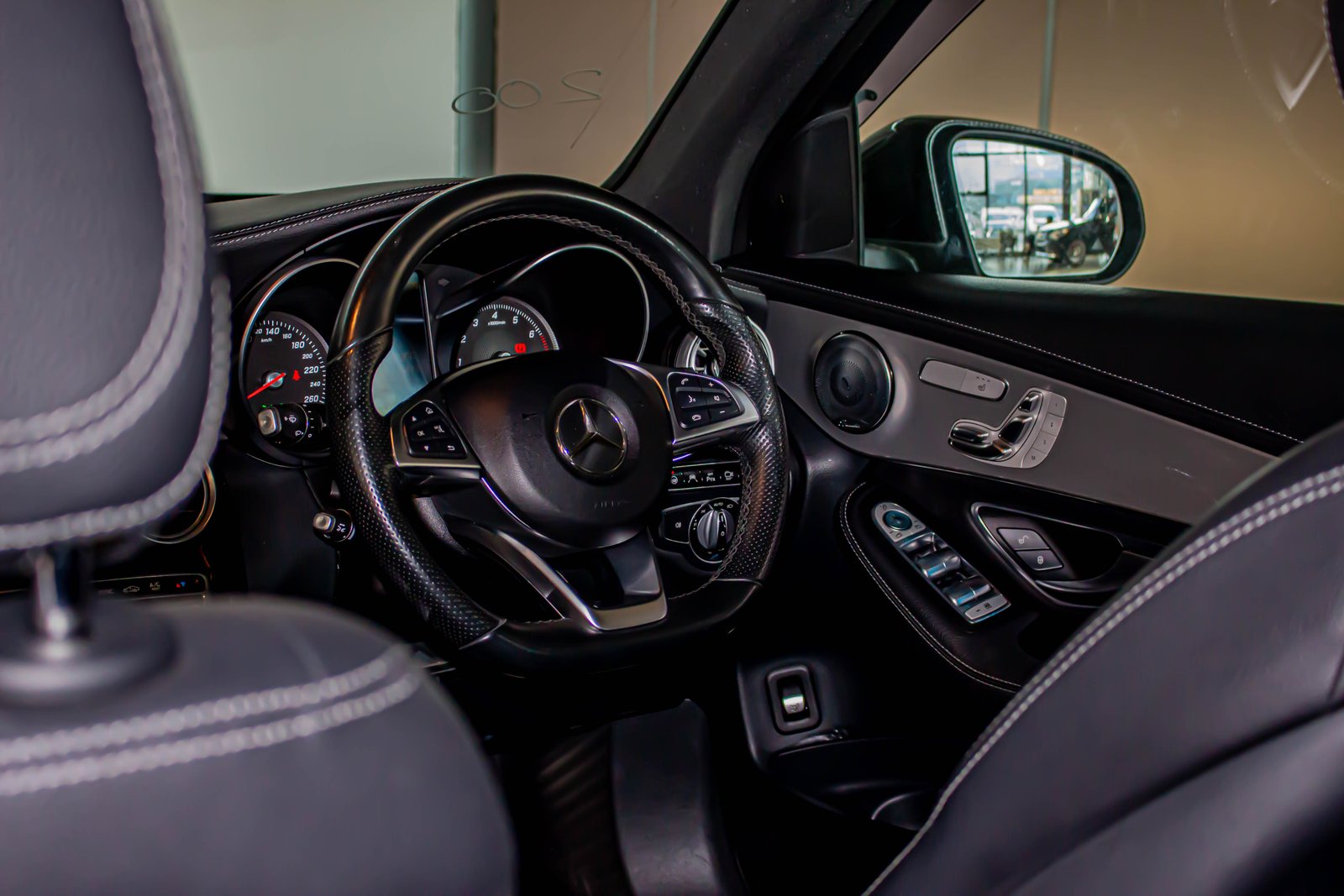 Mercedes-Benz GLC43AMG - 8