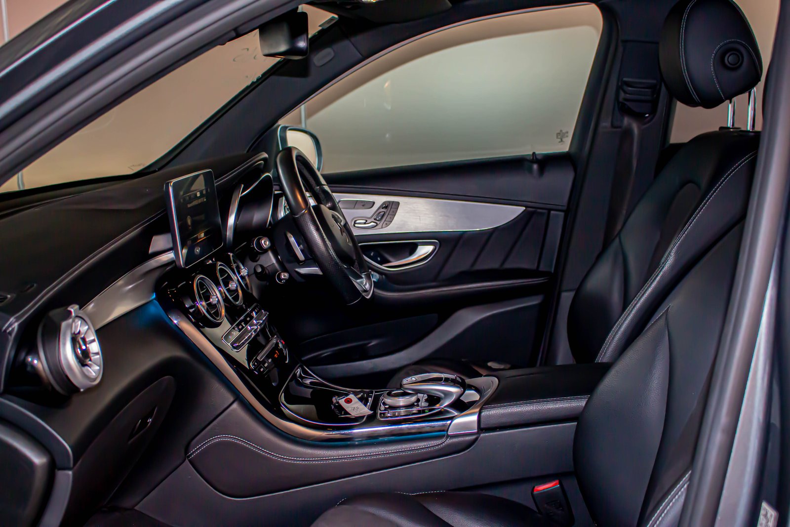 Mercedes-Benz GLC43AMG - 9
