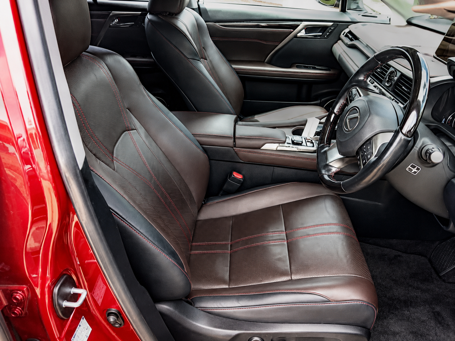 Lexus RX200t Ver.L - 9