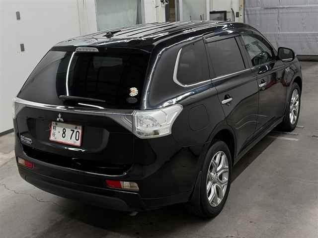Outlander PHEV - 3