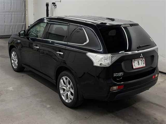 Outlander PHEV - 4