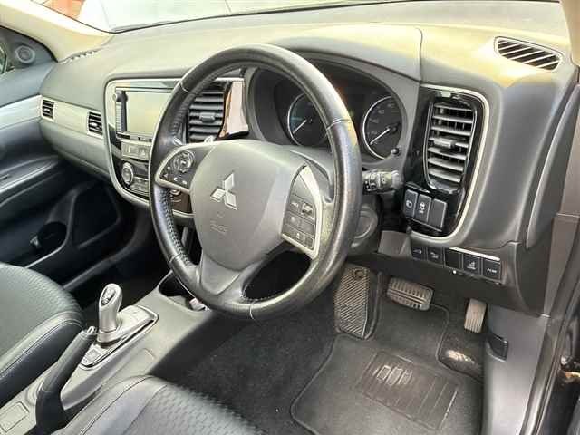 Outlander PHEV - 5