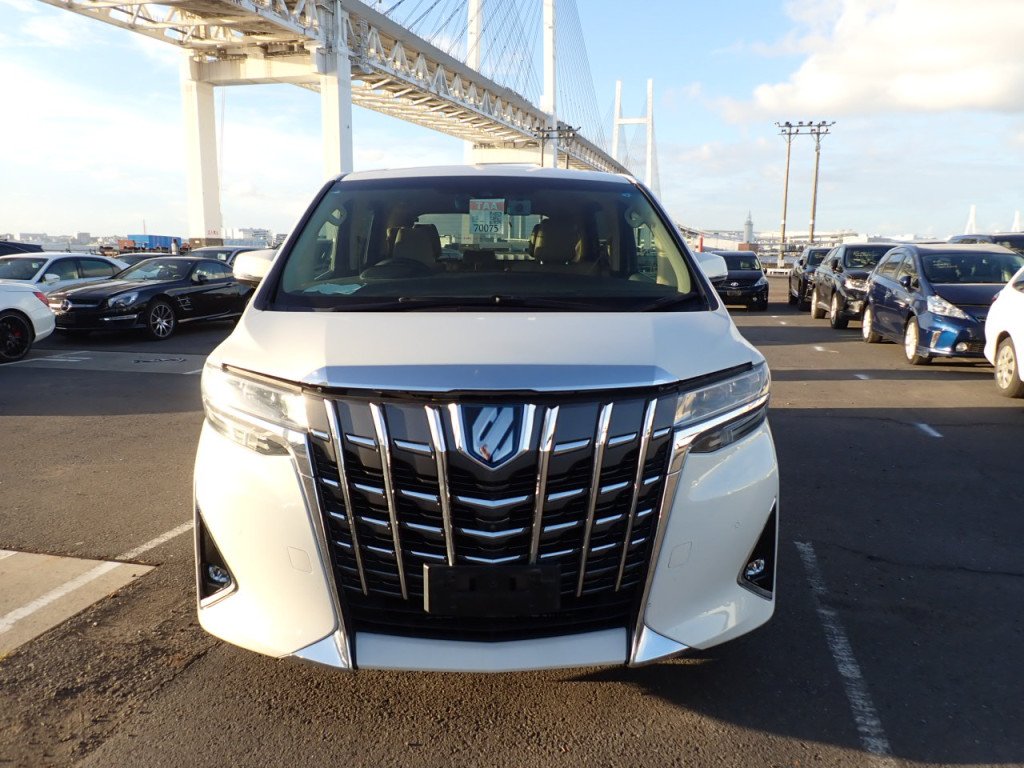 Toyota Alphard X - 2