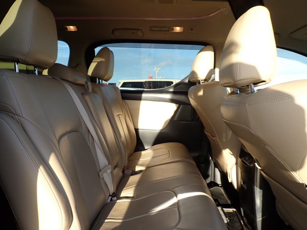 Toyota Alphard X - 10