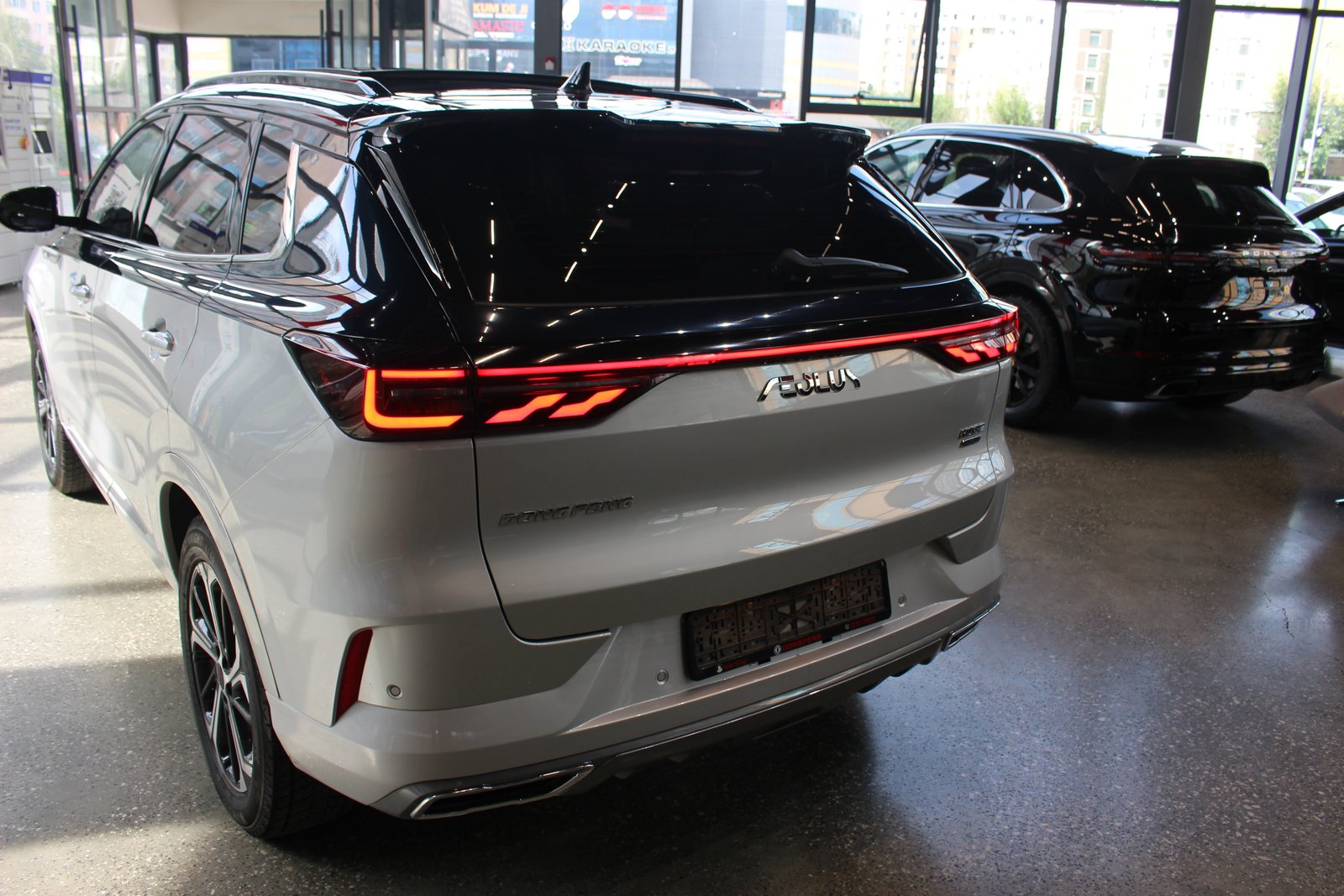 Dongfeng Aelous Huge - 5