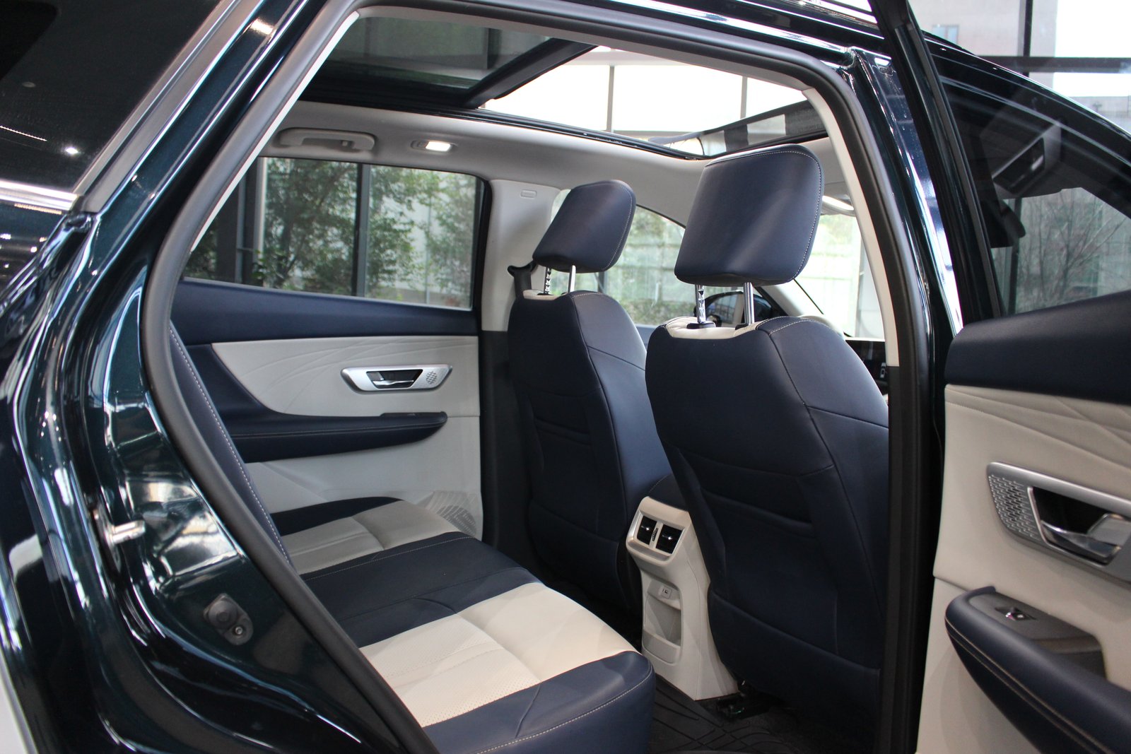 Dongfeng Aelous Huge - 9