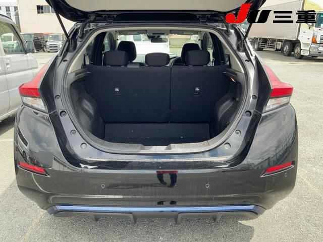 Nissan Leaf S - 11