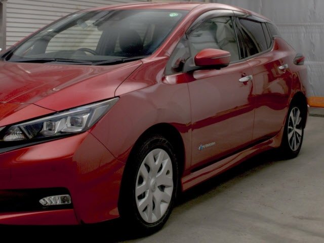 Nissan Leaf X - 5