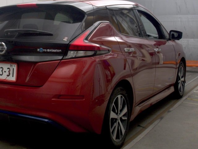 Nissan Leaf X - 6