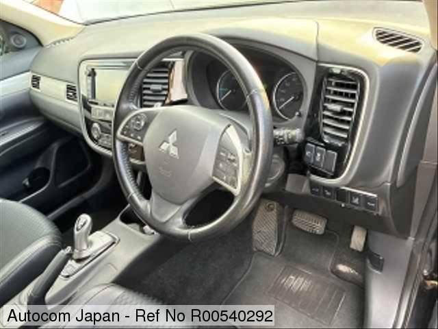 Mitsubishi Outlander PHEV G Safety Package - 5