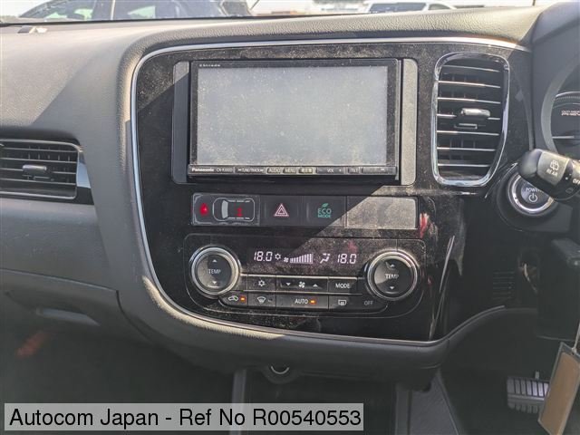 Mitsubishi Outlander PHEV G Safety Package - 7