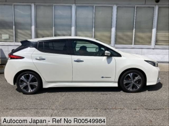 Nissan Leaf X - 4