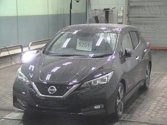 Nissan Leaf X-V Selection - 2