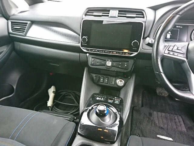 Nissan Leaf X-V Selection - 5