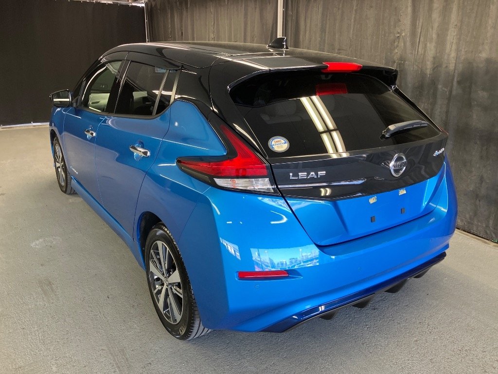 Nissan Leaf X - 2