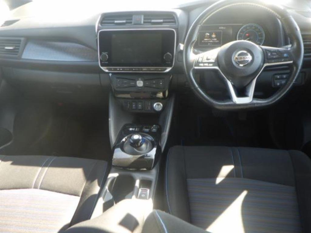 Nissan Leaf X - 5