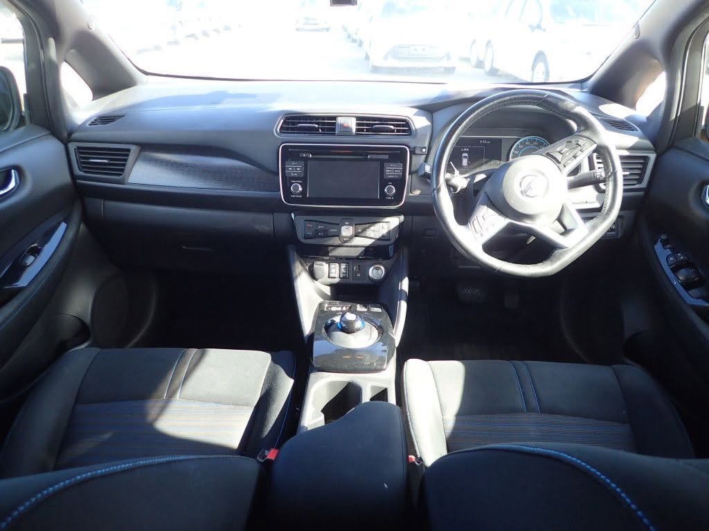 Nissan Leaf X - 6